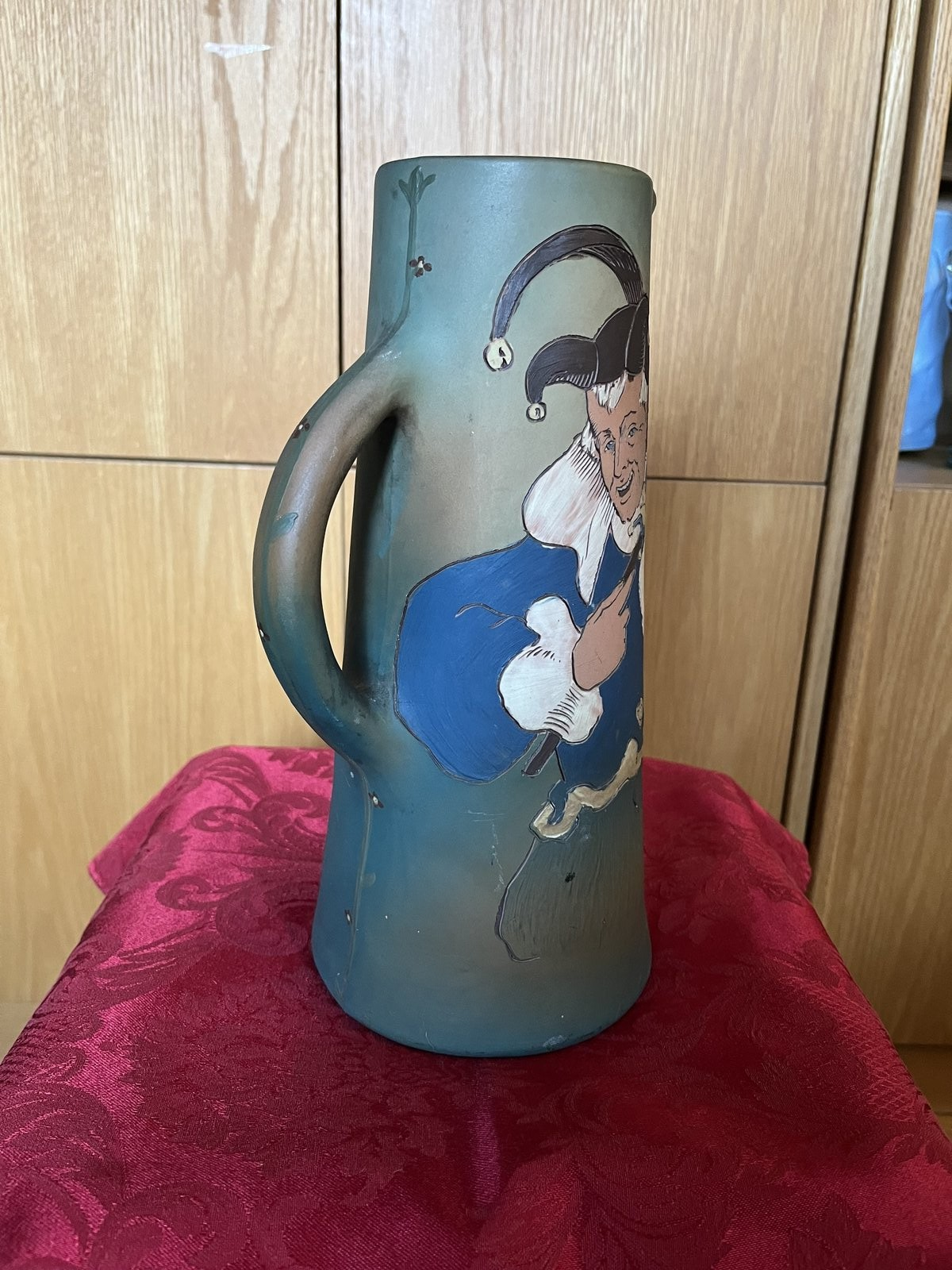 Early 20thC Weller Dickinsonware Pottery Pitcher Medieval Jester Mint 11.5" 590 - Image 5