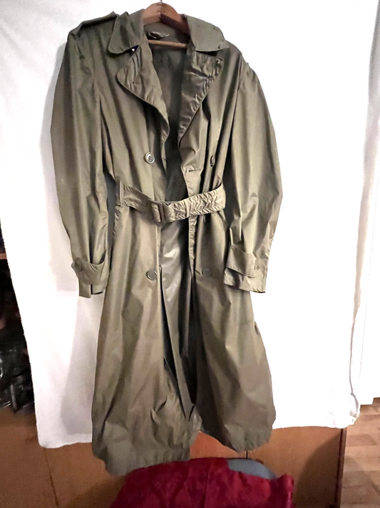 WW2 US Army Officer Lightweight Raincoat Taupe 44L Hallberg Stock 8405-634-4927