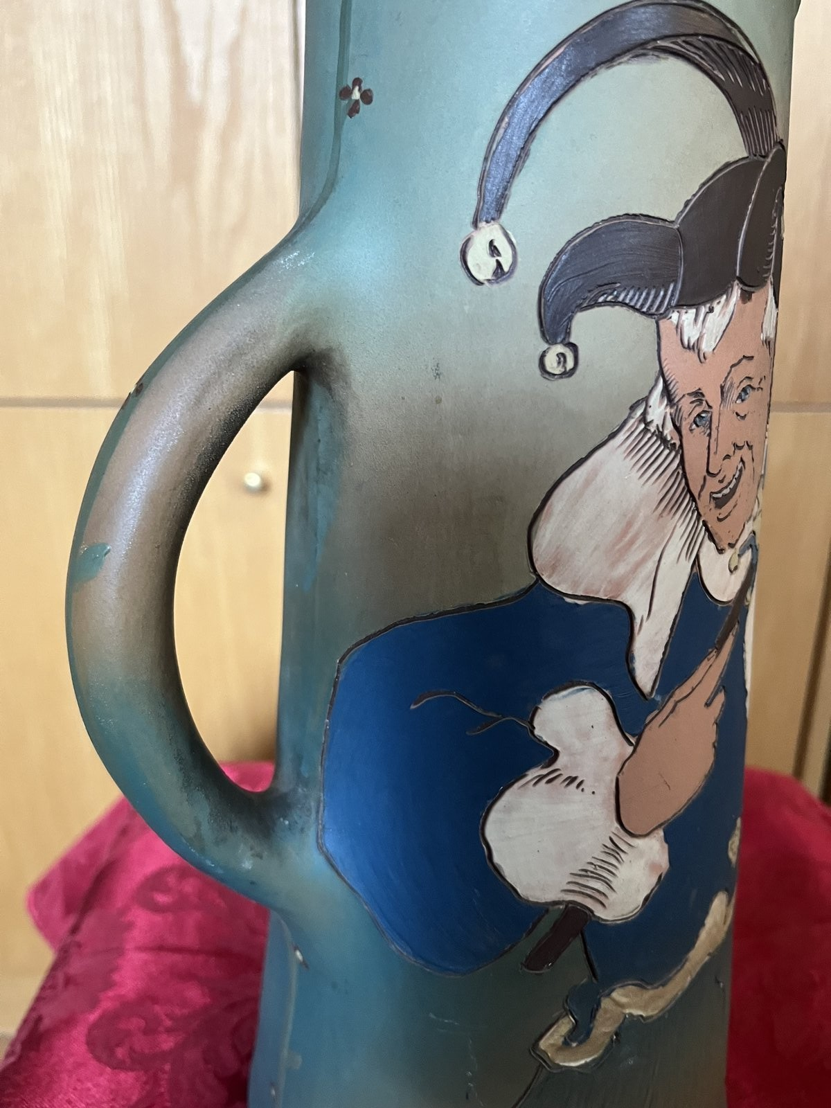 Early 20th C USA Weller Dickinsonware Pottery Pitcher Medieval Jester Rare Mint - Image 7