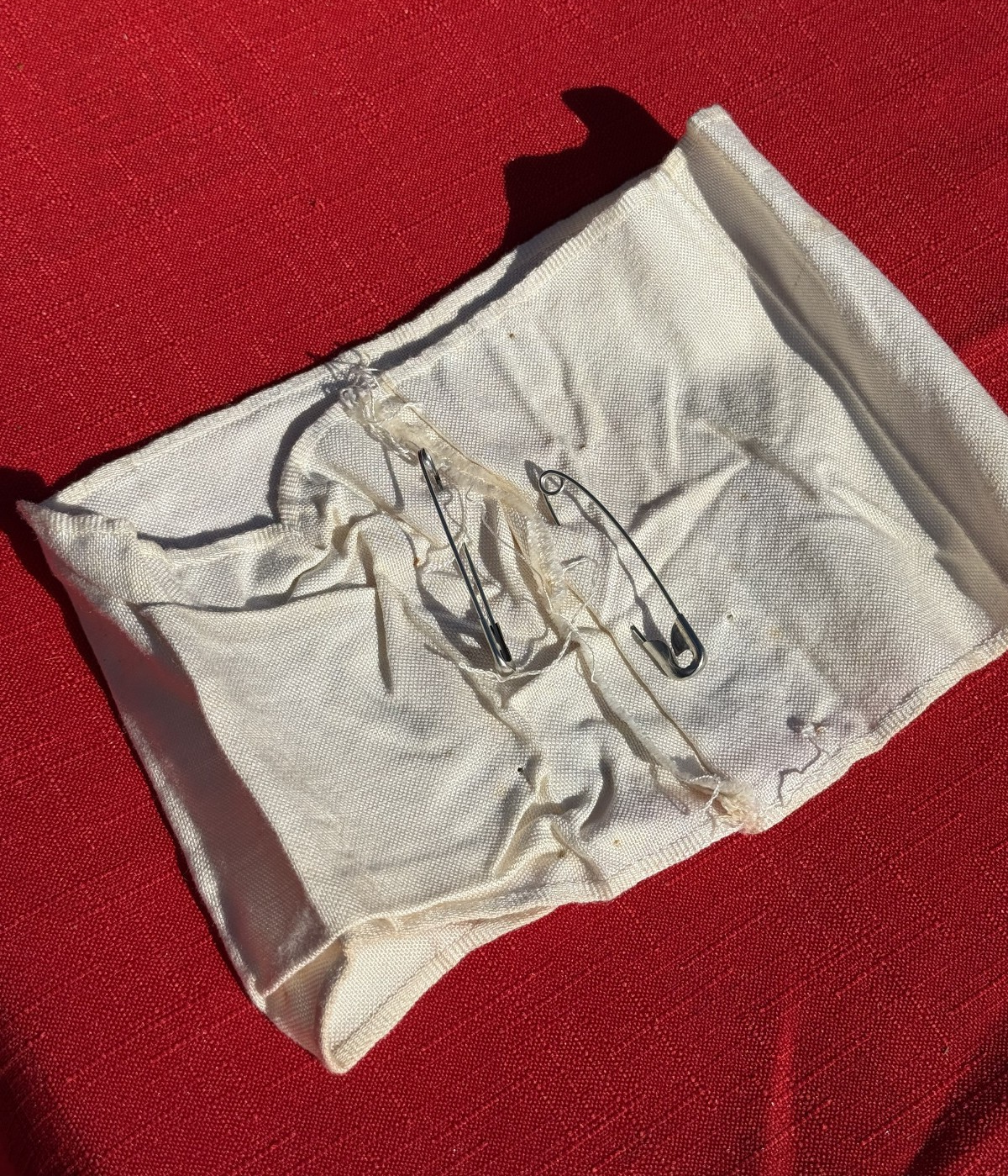 100 % Authentic German WWII Red Cross Armband - Deutsches Rotes Kreuz (DRK) - Image 4