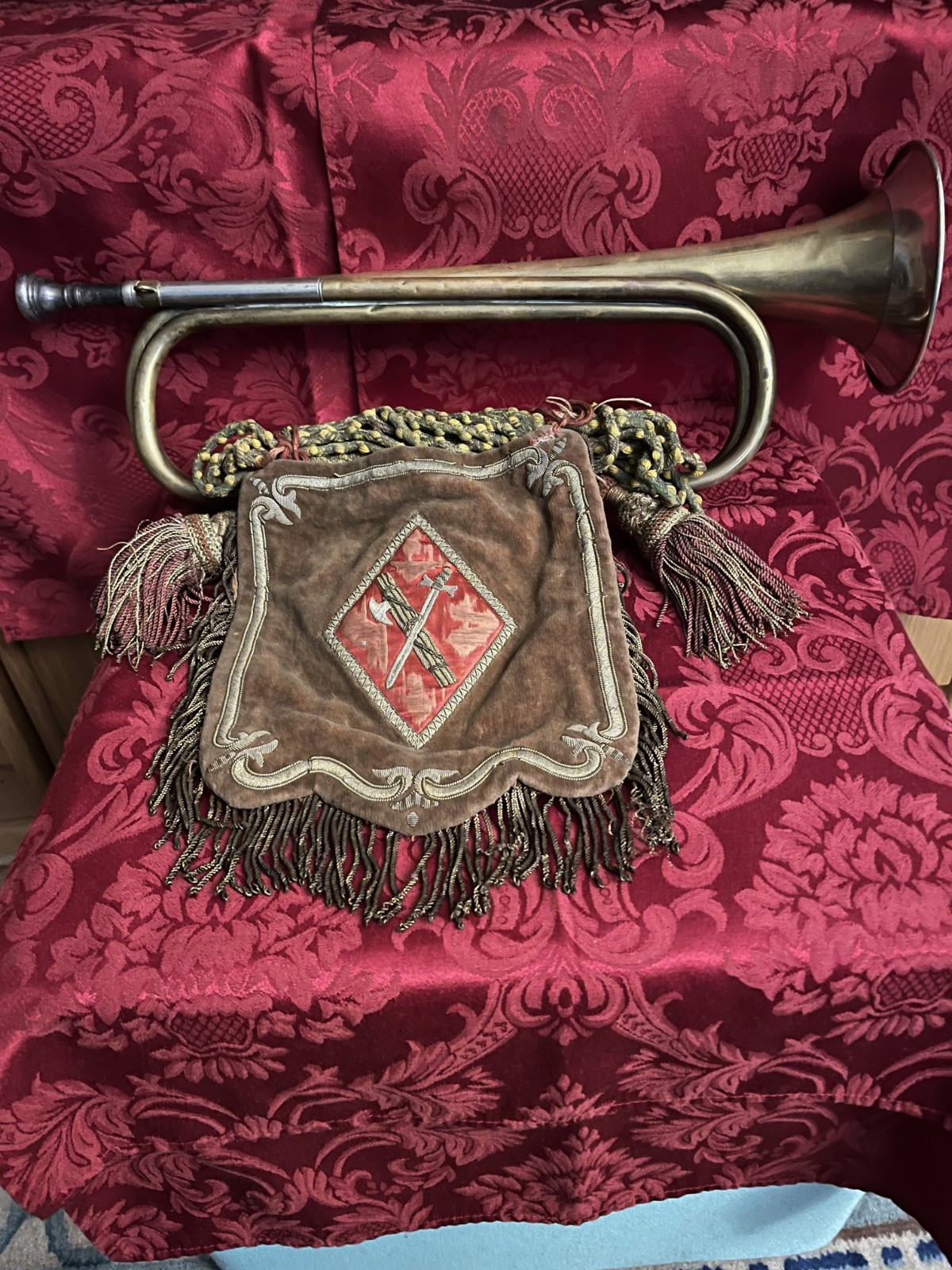 Mussolini Il Duce Trumpet Banner Guardia Pretoriana Personal Bodyguard Gold Silk