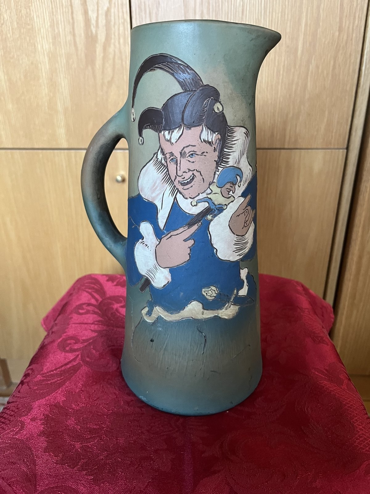 Early 20th C USA Weller Dickinsonware Pottery Pitcher Medieval Jester Rare Mint